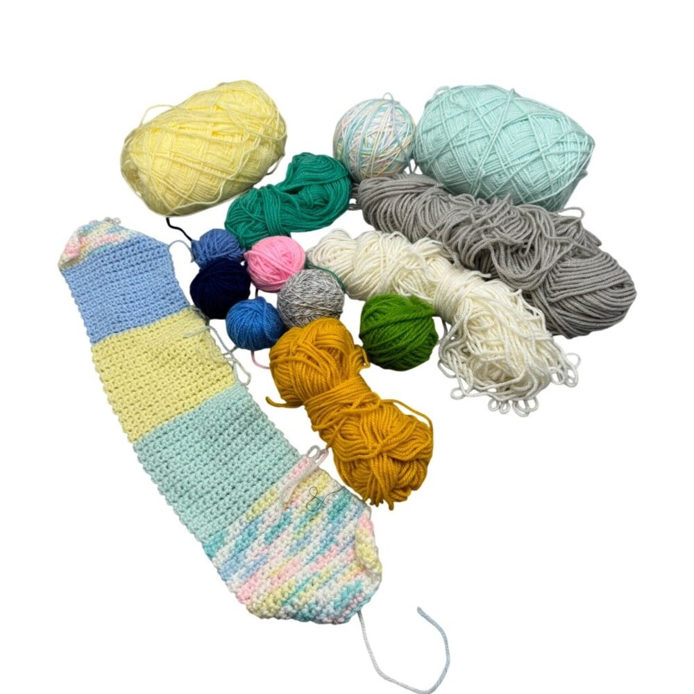Assorted Yarn Balls & Crochet Piece READ
